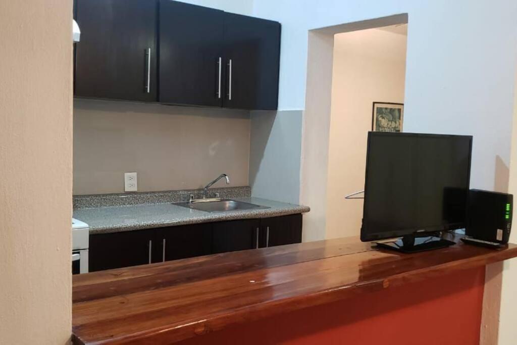 Magnifico Departamento: Beachfront Oasis with Pools and Comfort for 6 Manzanillo Exterior photo
